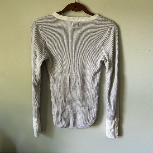 Faherty Light Gray Long-Sleeve Henley with Cream Trim - Picture 5 of 8